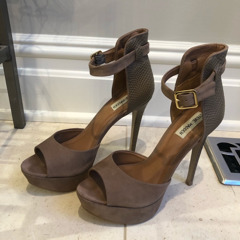 Steve Madden Sealya Platform High Heel